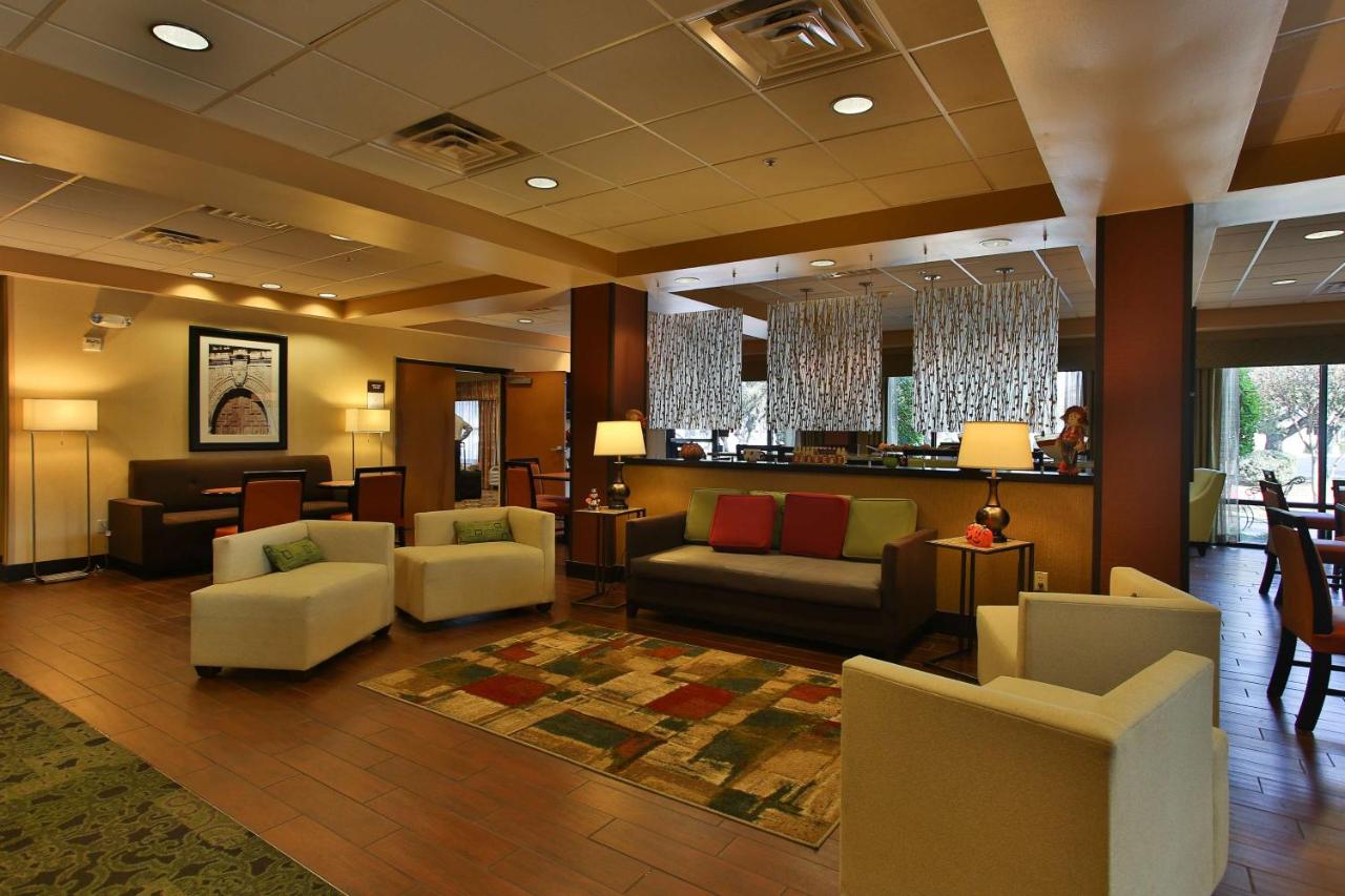 Hampton Inn San Antonio Stone Oak photo 3