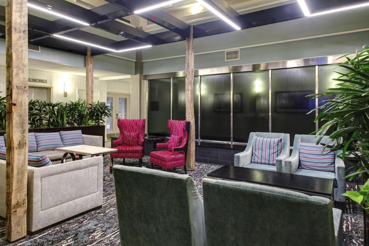 Photo - Embassy Suites Williamsburg