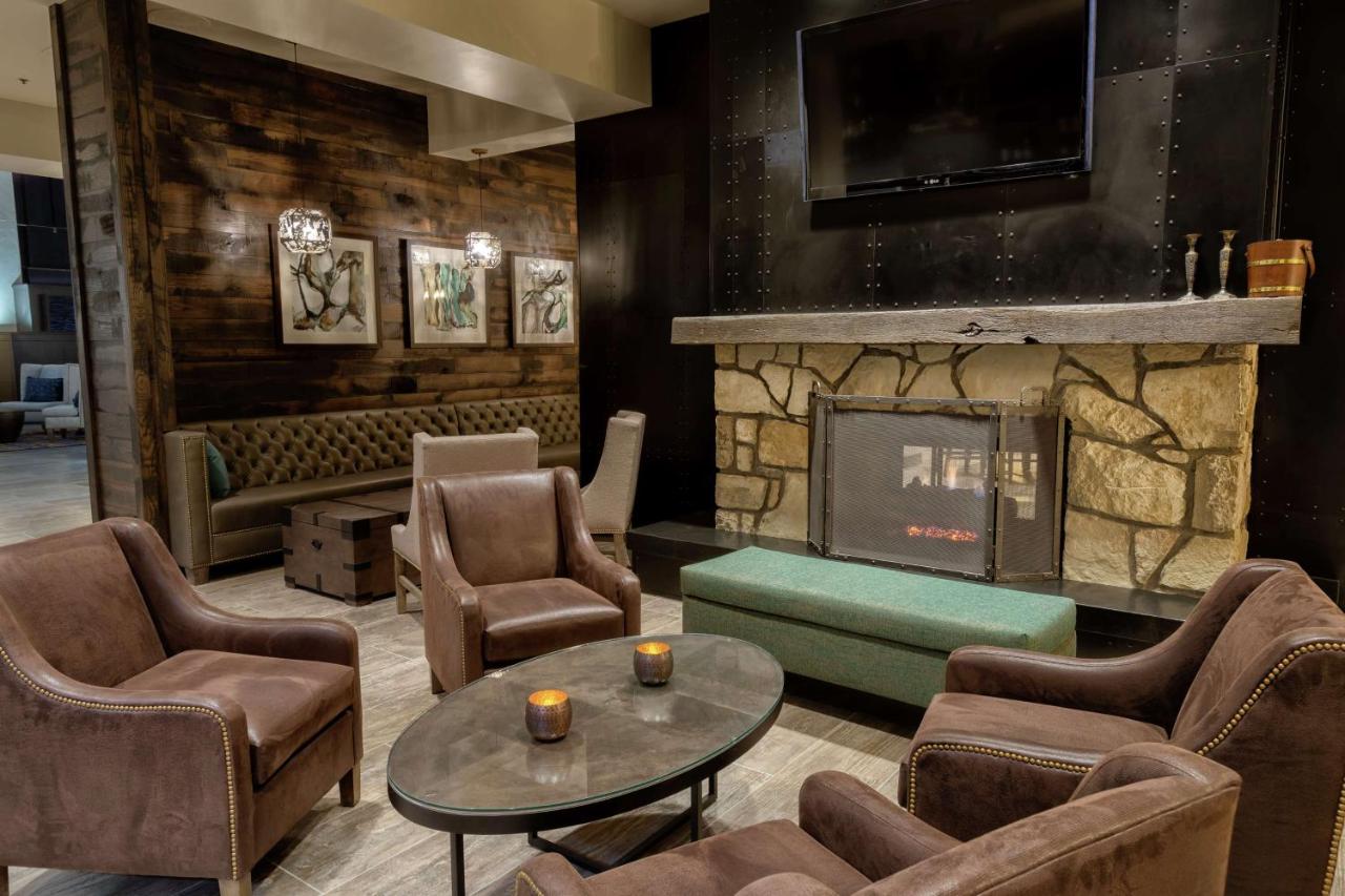 Photo - Embassy Suites by Hilton Tulsa I-44