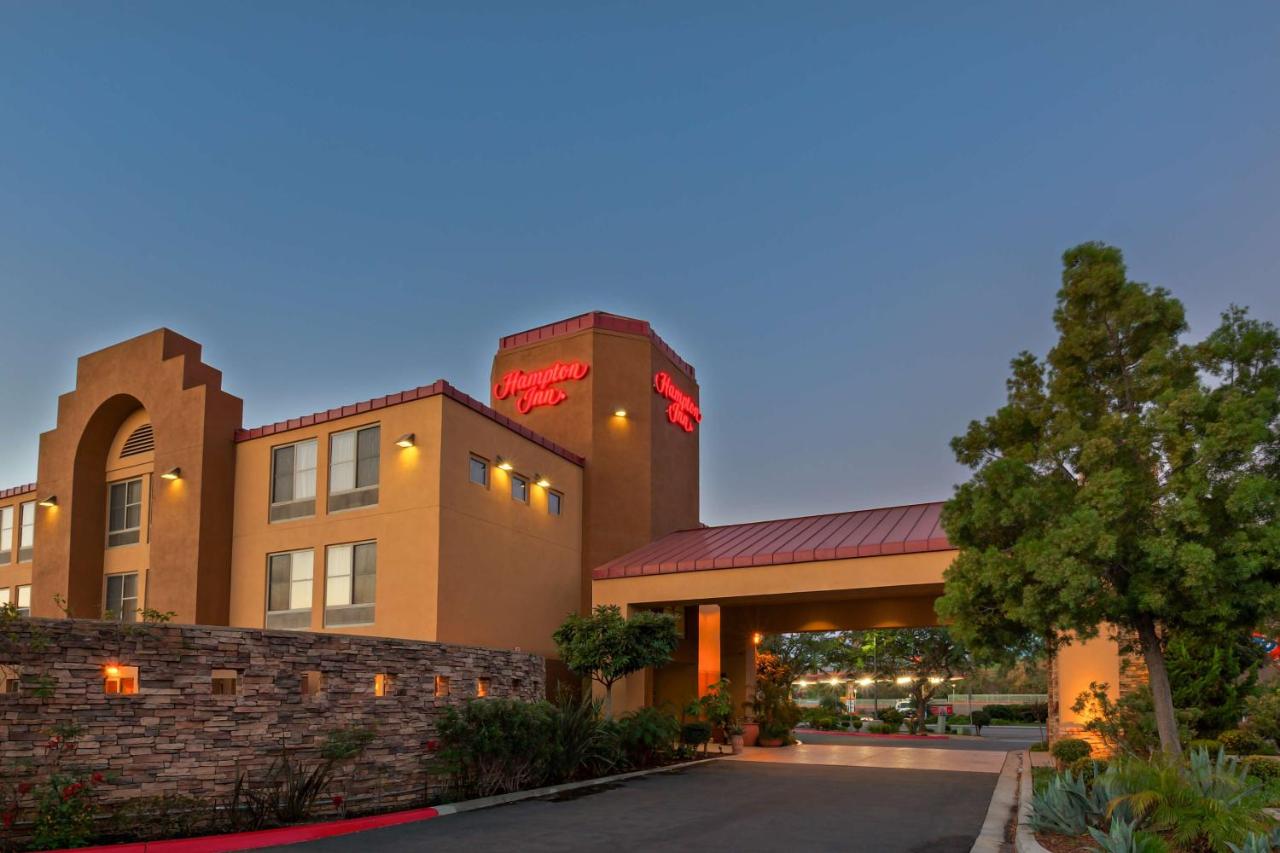 Hampton Inn San Marcos photo 2