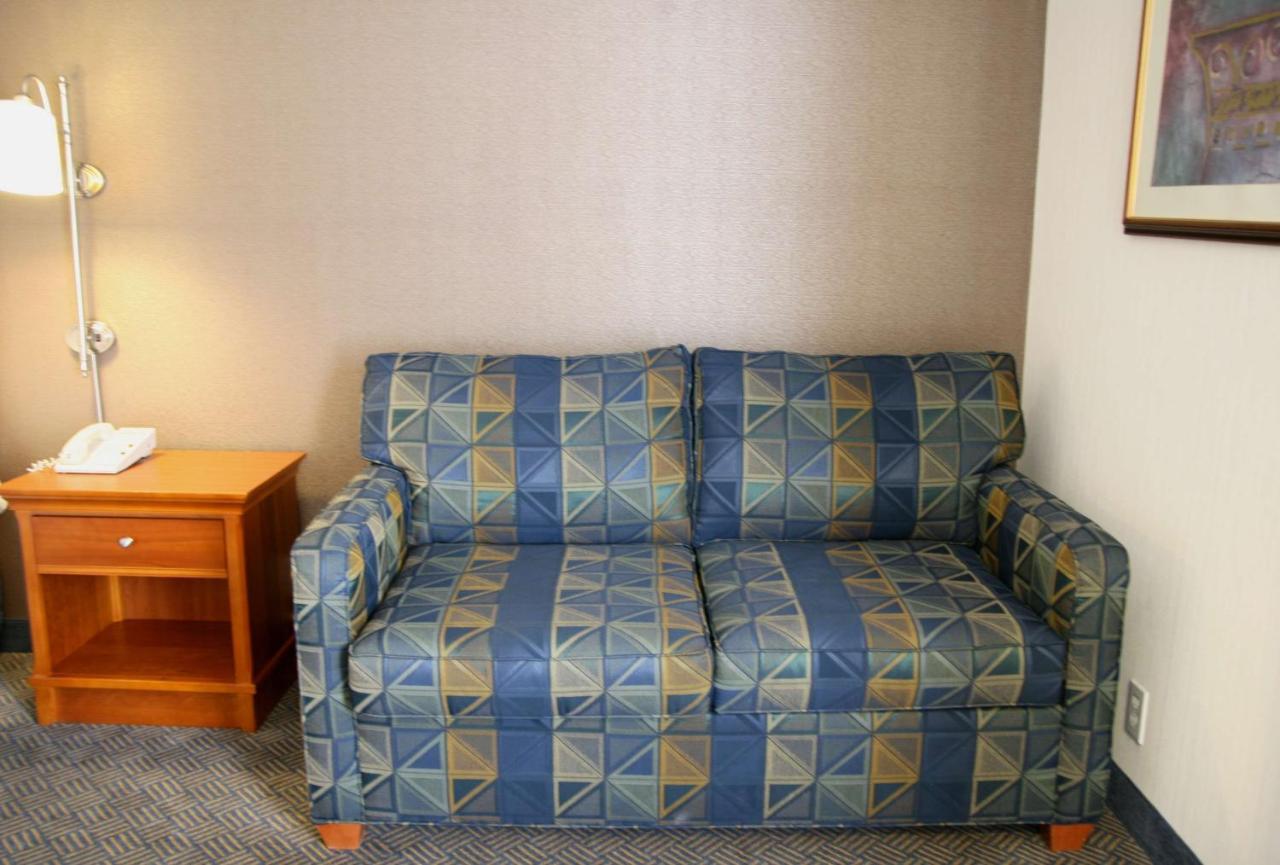Hampton Inn San Marcos photo 4