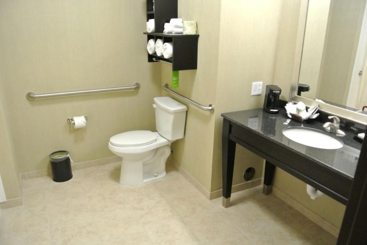 Hampton Inn Carrizo Springs photo 4