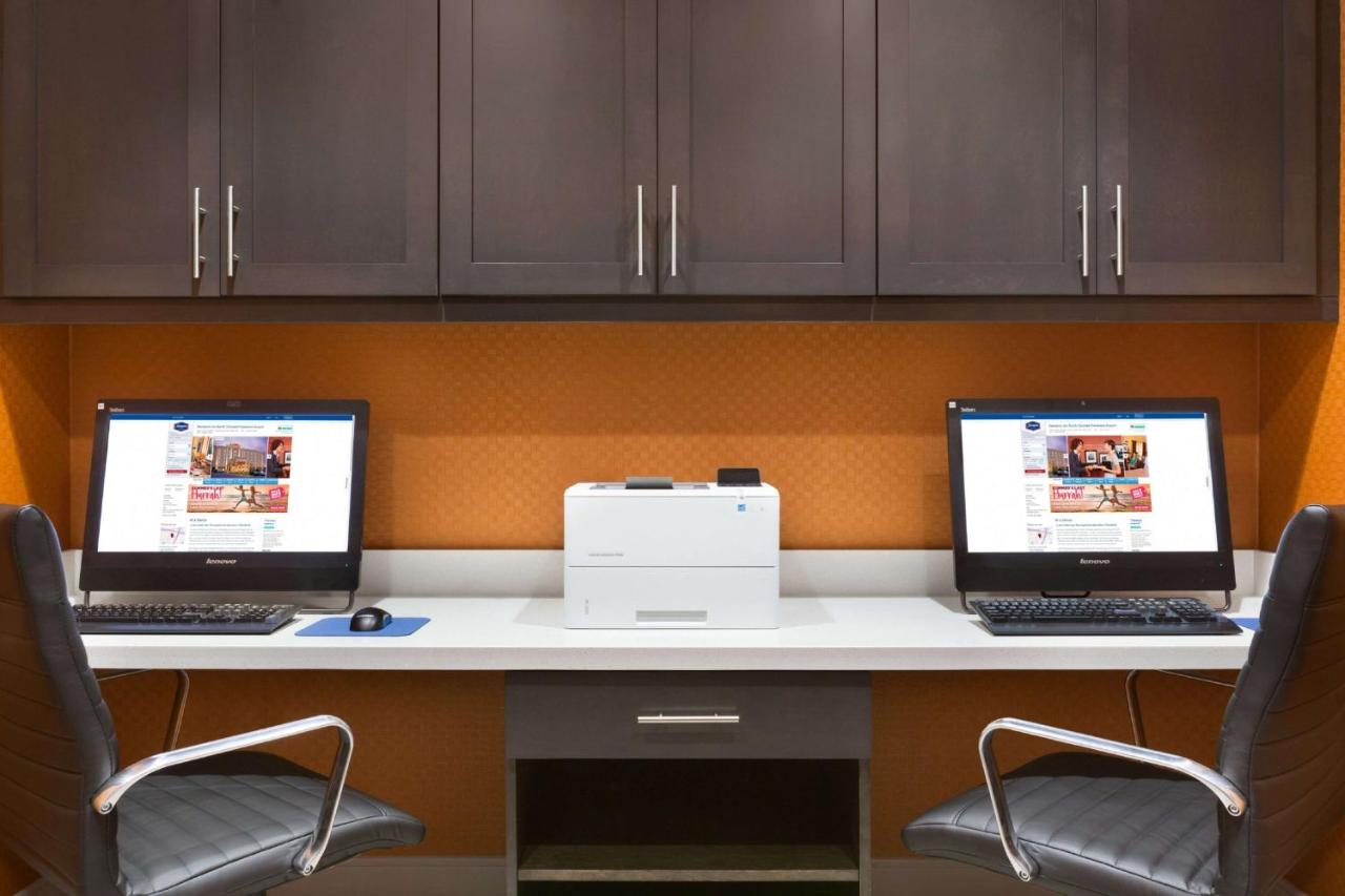 Hampton Inn North Olmsted Cleveland Airport photo 3