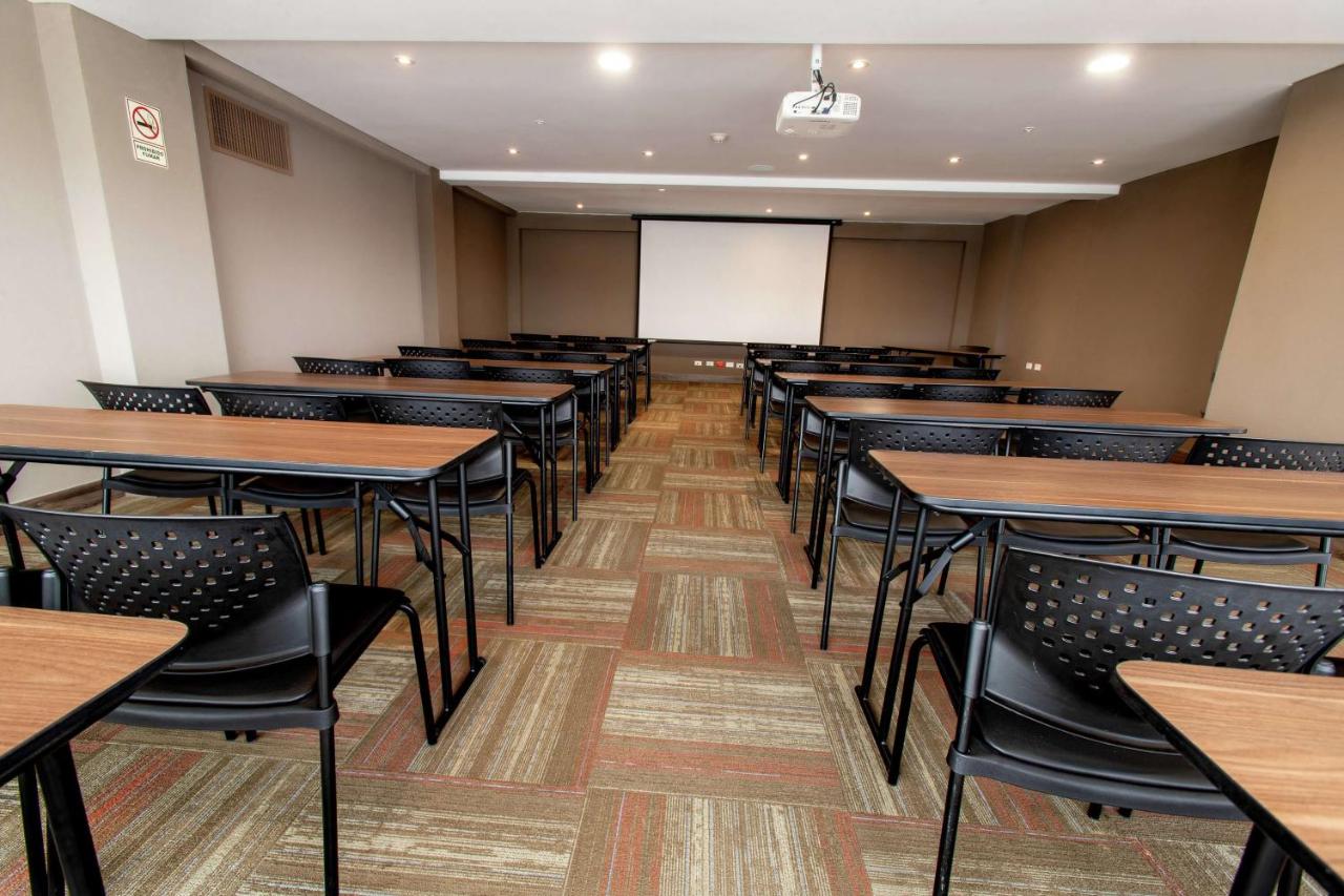 Hampton by Hilton Lima San Isidro photo 4