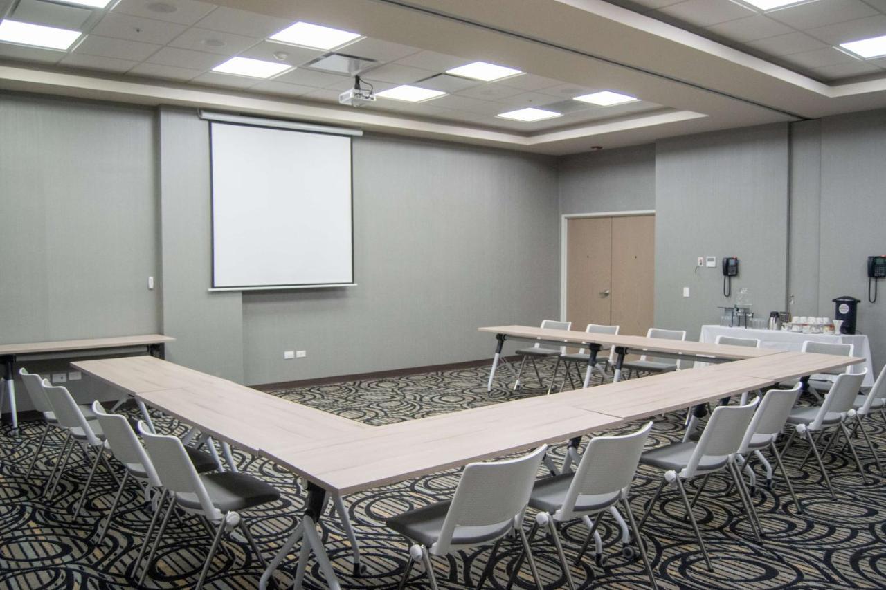 Hilton Garden Inn Leon photo 2