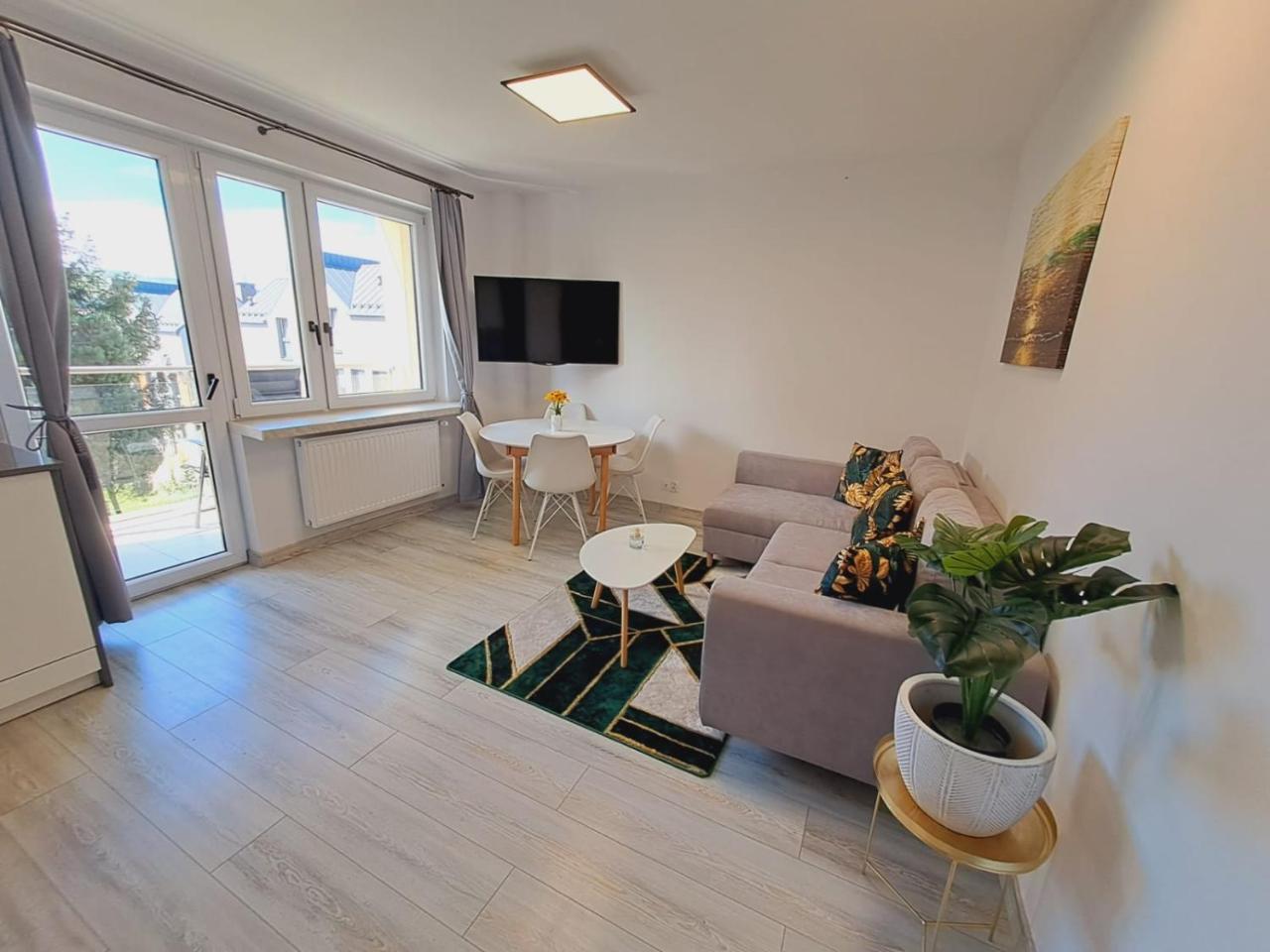 Limanowa Sunriser Apartment - 3