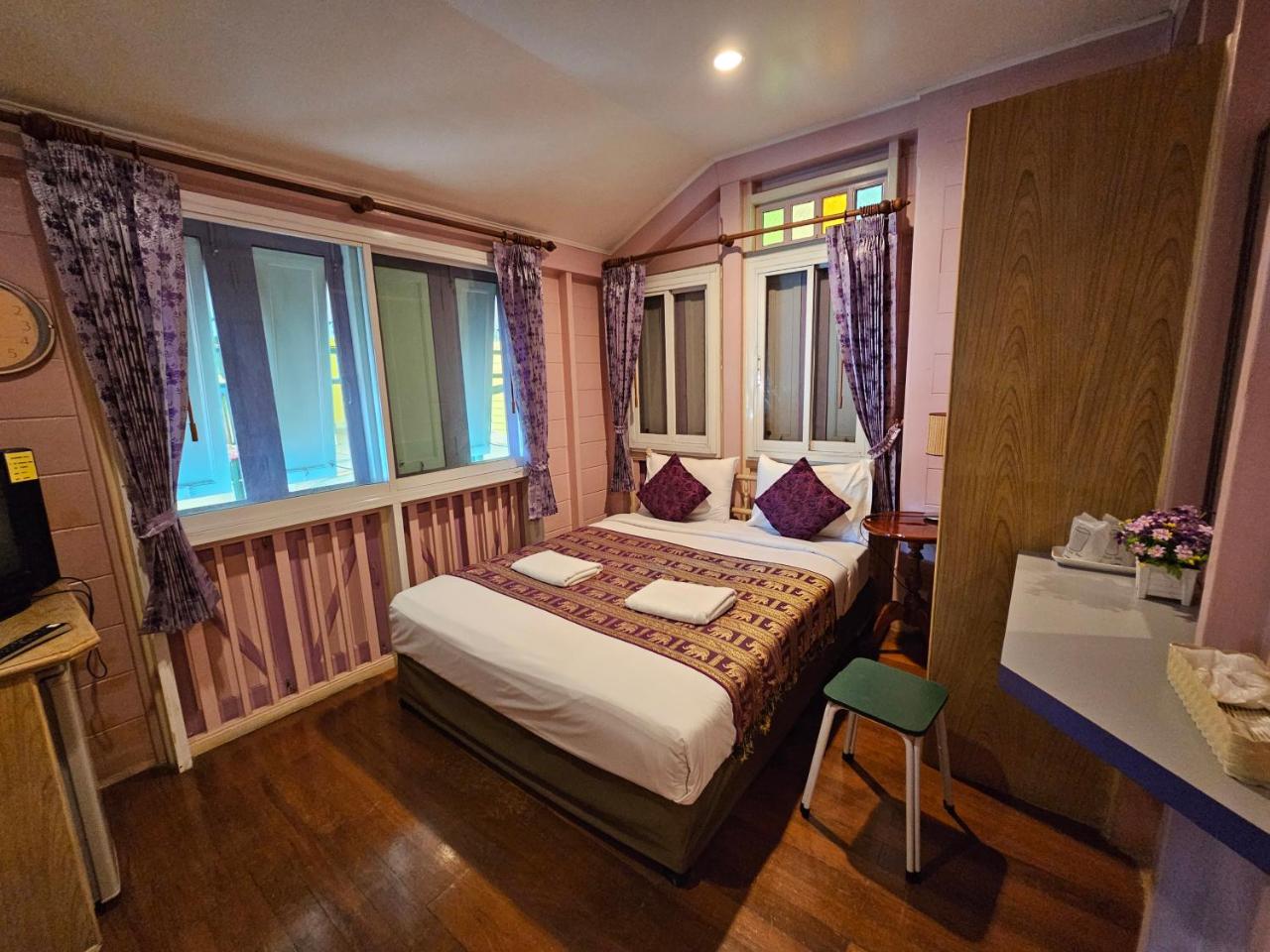 Foto - Samsen Sam Place