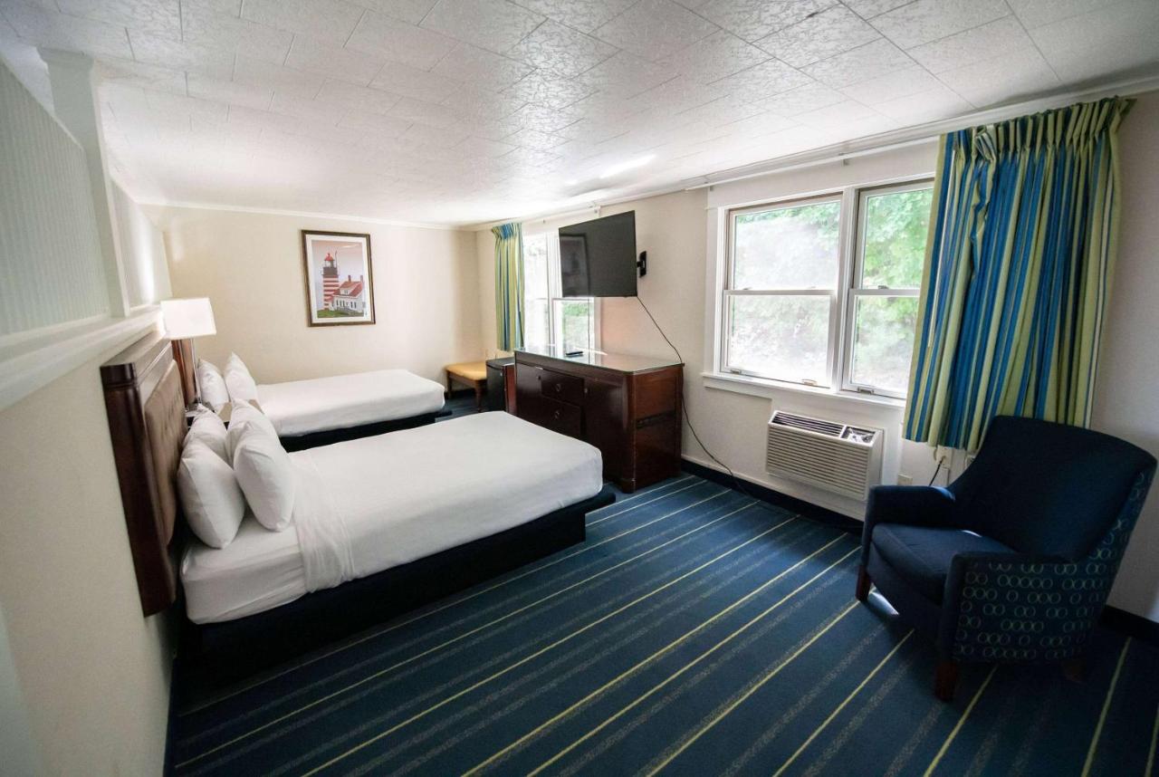 Days Inn by Wyndham Bar Harbor photo 4