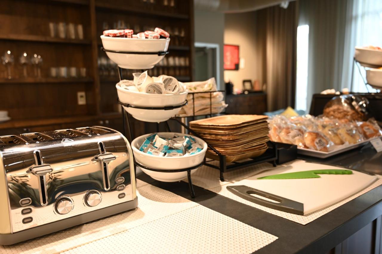 Art House Hotel and Suites photo 4