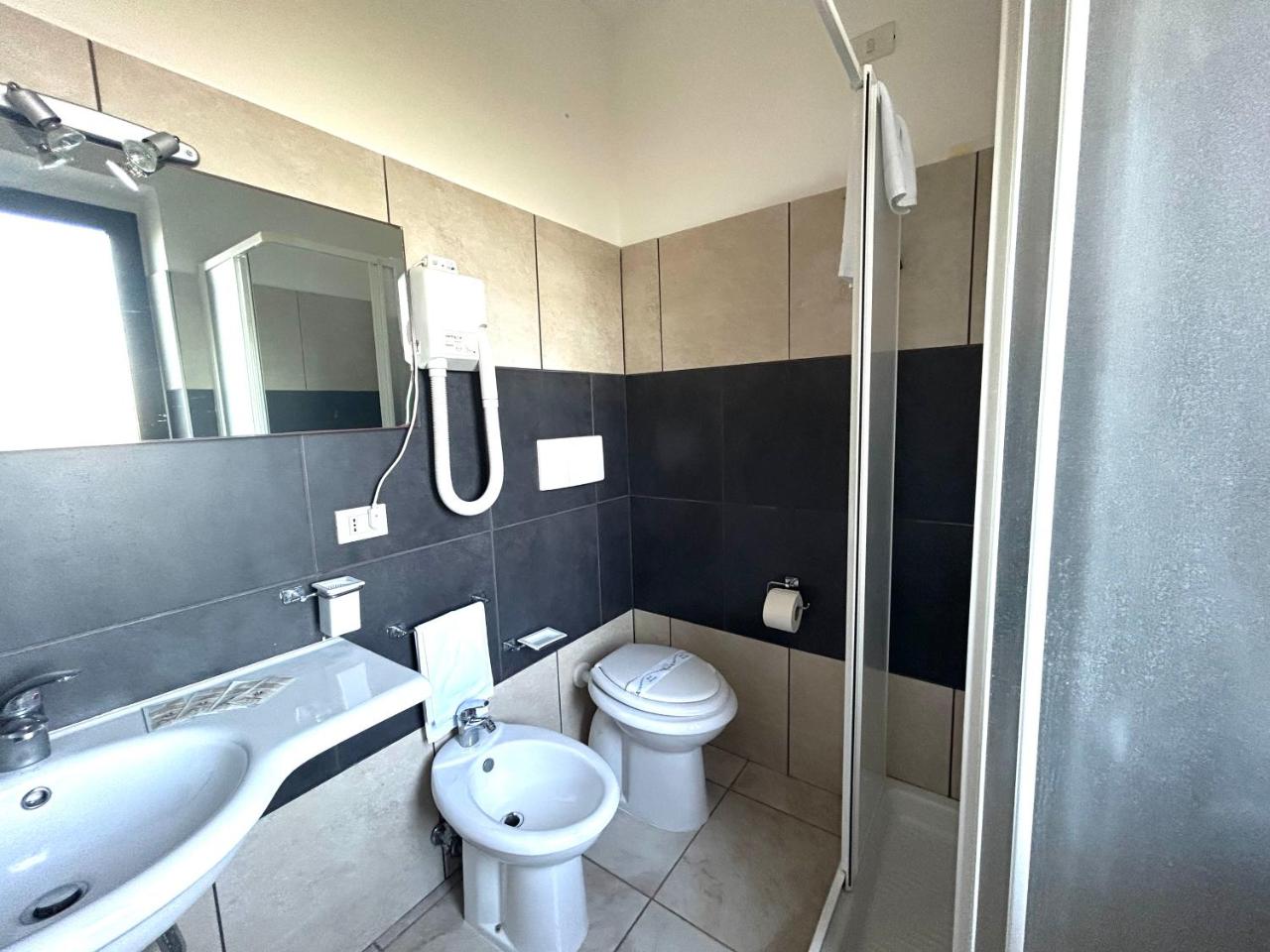 Hotel Park Village photo 3