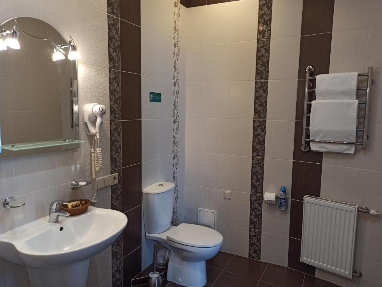 Hotel Status photo 4