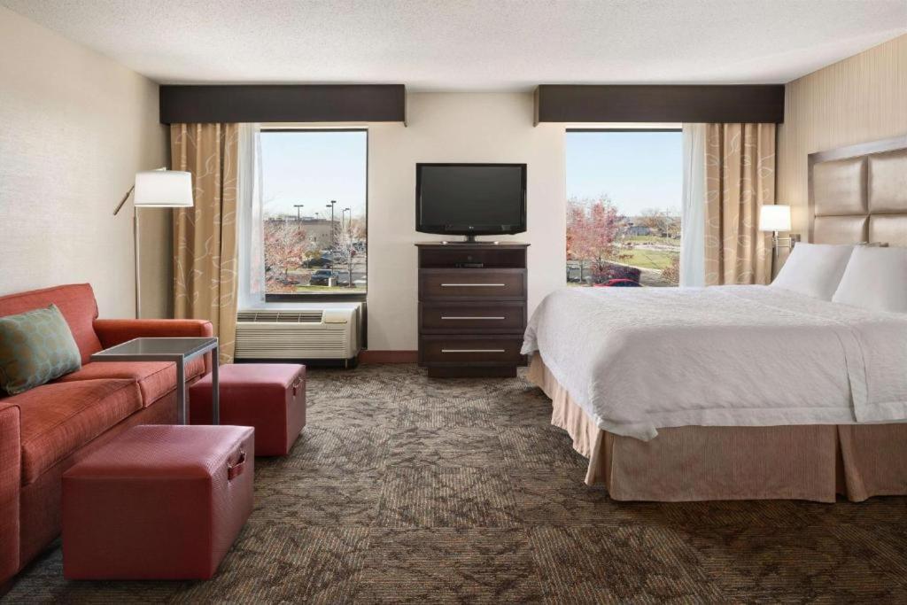 Hampton Inn & Suites Detroit/Sterling Heights photo 3