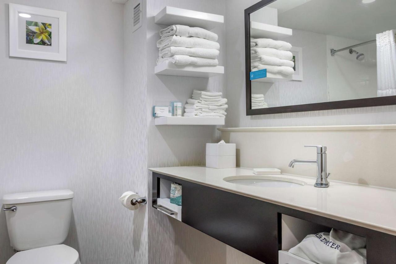 Hampton Inn Adel photo 2