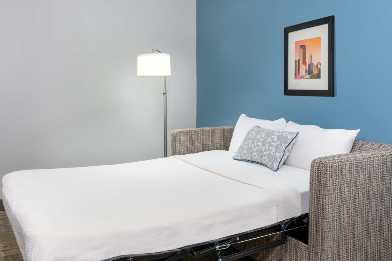 Hampton Inn Charlotte-Uptown photo 2