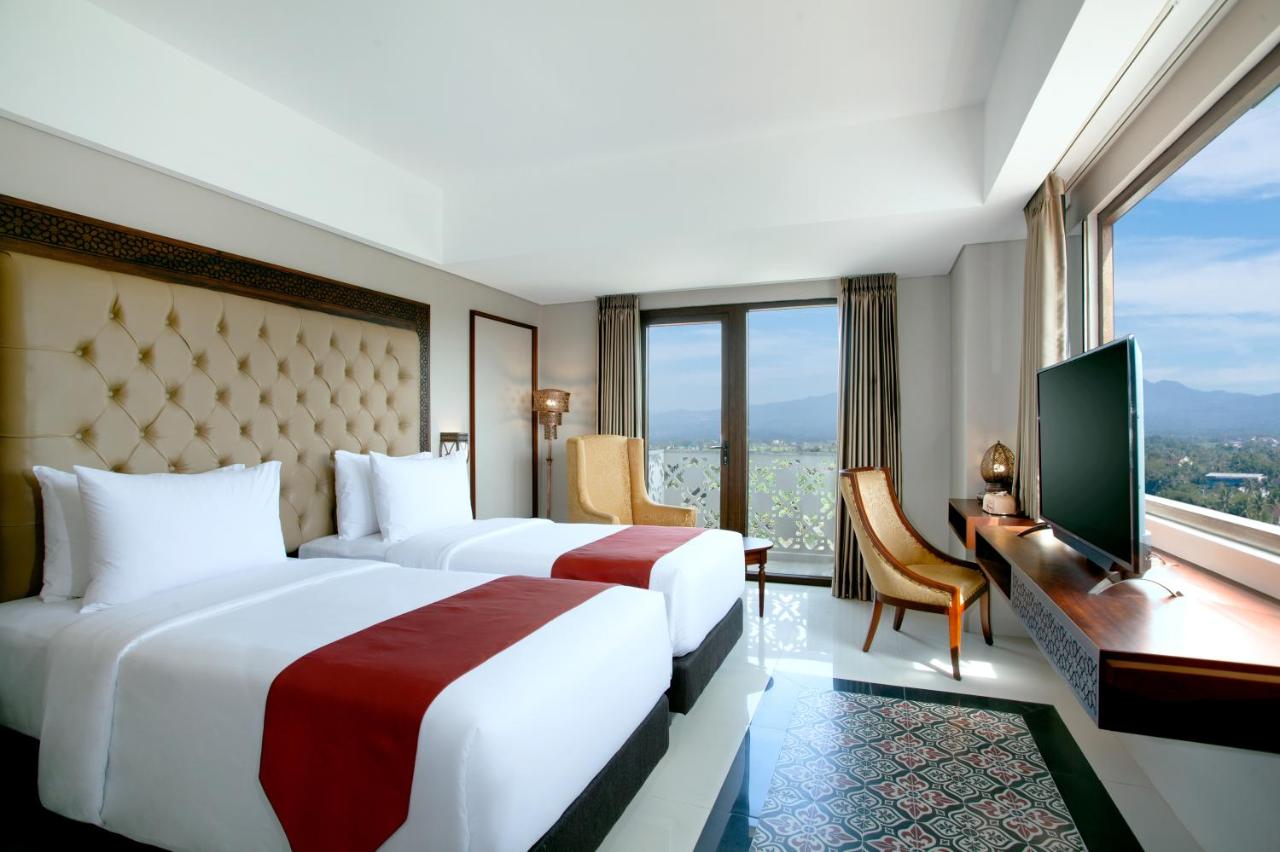 Alhambra Hotel & Convention Tasikmalaya photo 2