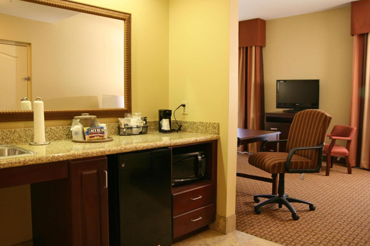 Hampton Inn & Suites Sevierville @ Stadium Drive photo 2