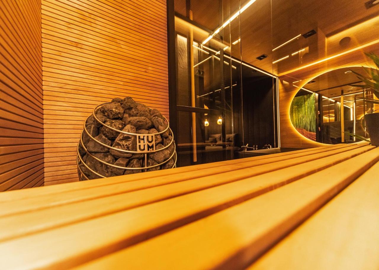 Eclipse Gold Room - 6
