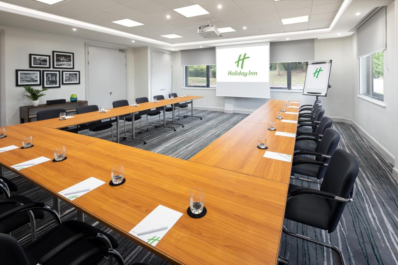 Holiday Inn Aylesbury By IHG photo 2