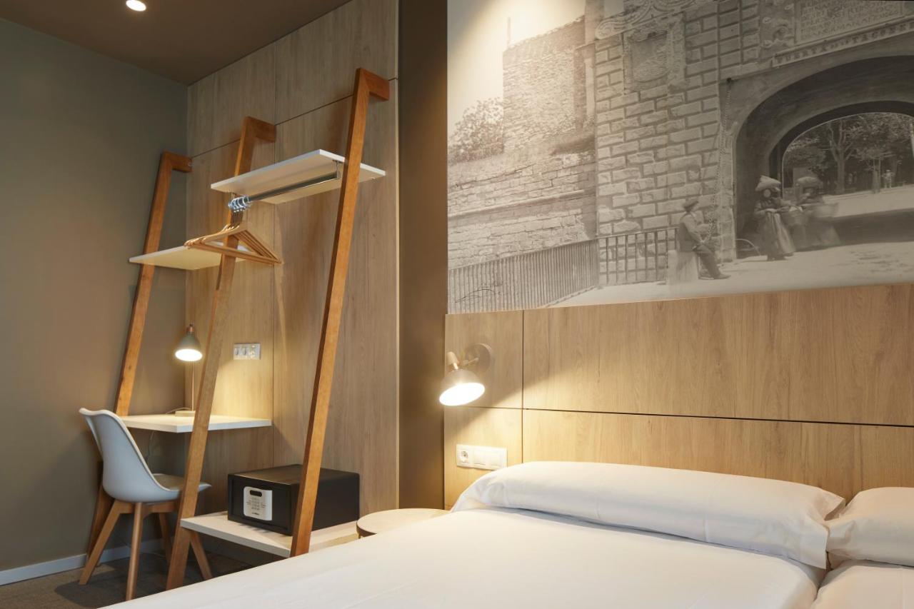Hotel Landaben photo 4