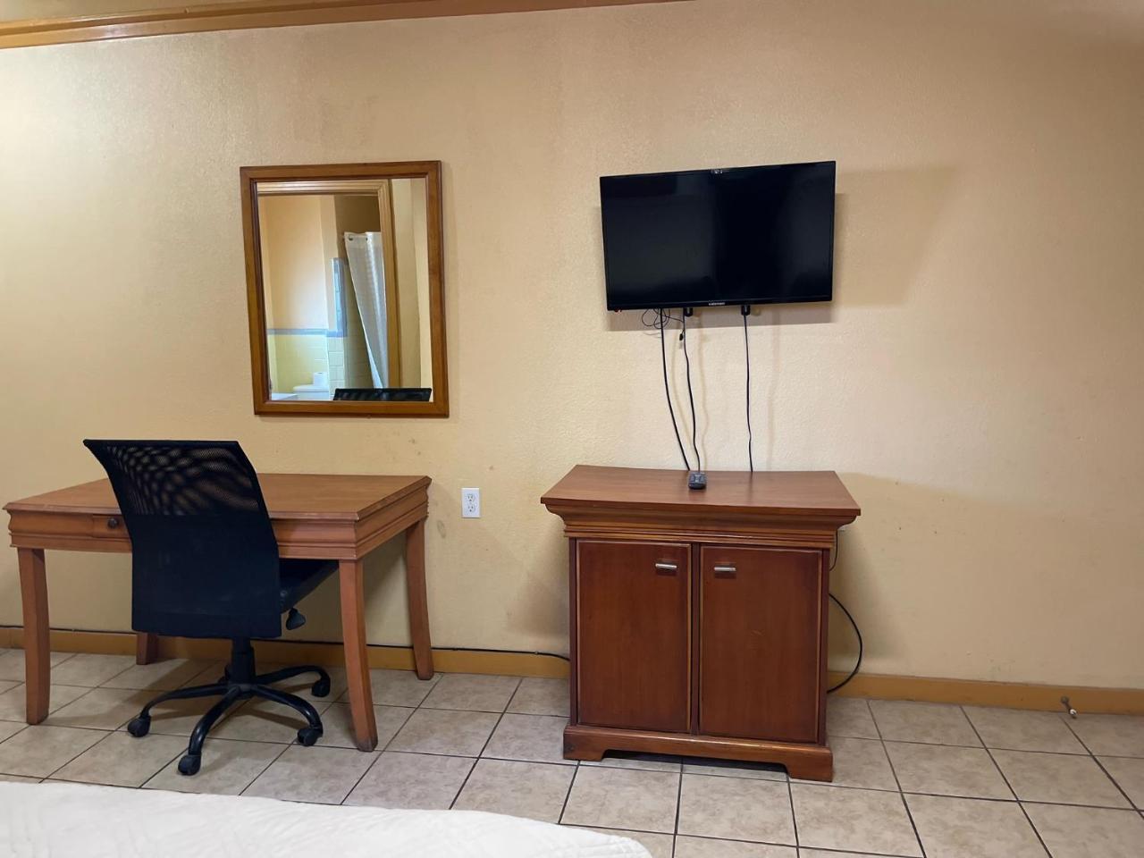 Budget Inn photo 4