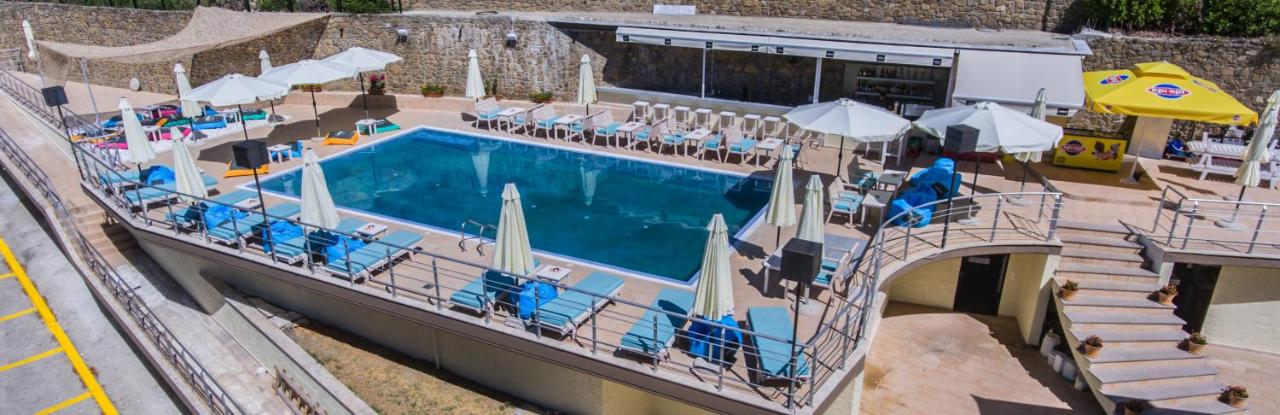 Nymfes Hotel