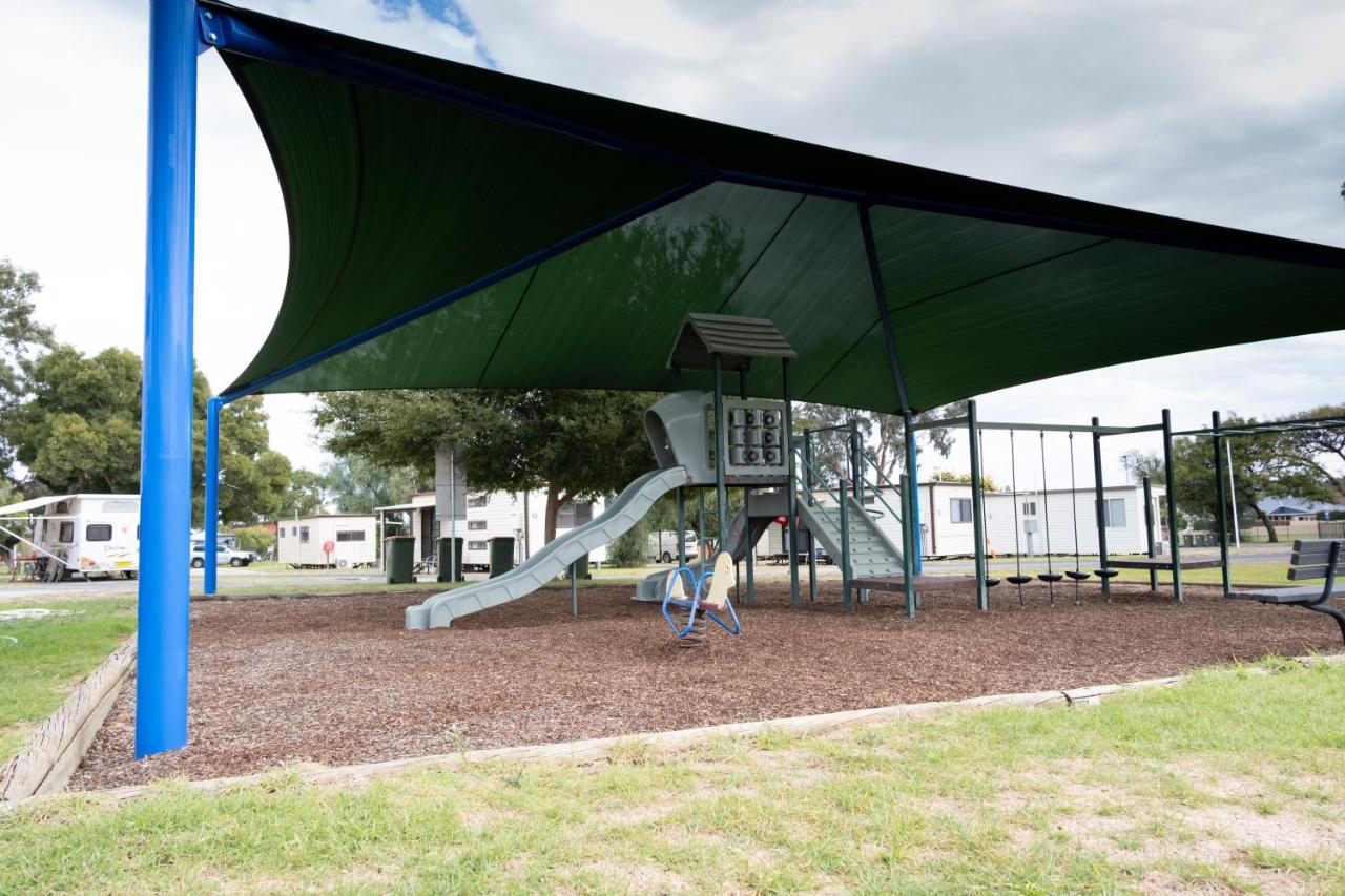 Spicer Caravan Park photo 3