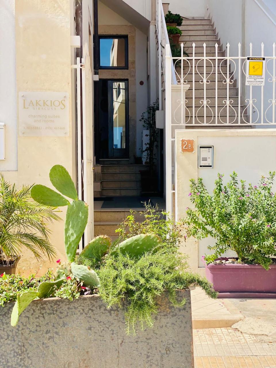 Lakkios charming suites and rooms - 4