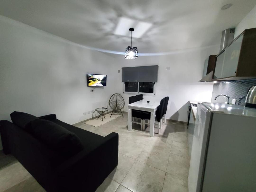 Travel Suites Ezeiza- 5 pax- Centro Eze- Shoppings a 8 min photo 4