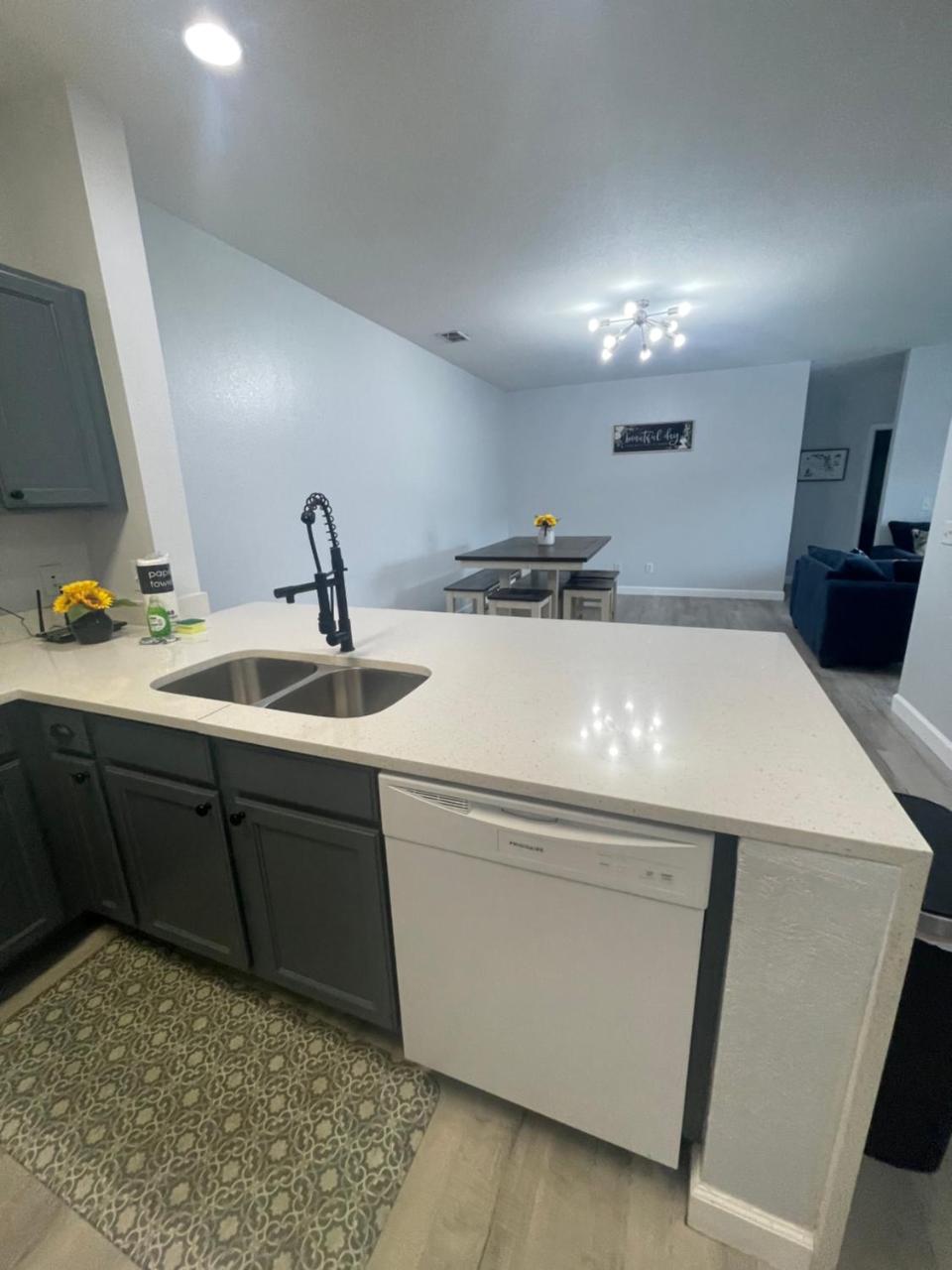 15 minutes way from Disney Condo Resort Pool Sleeps 10 - 5