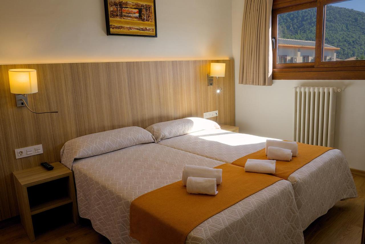 Hotel Boltaña Ordesa photo 2