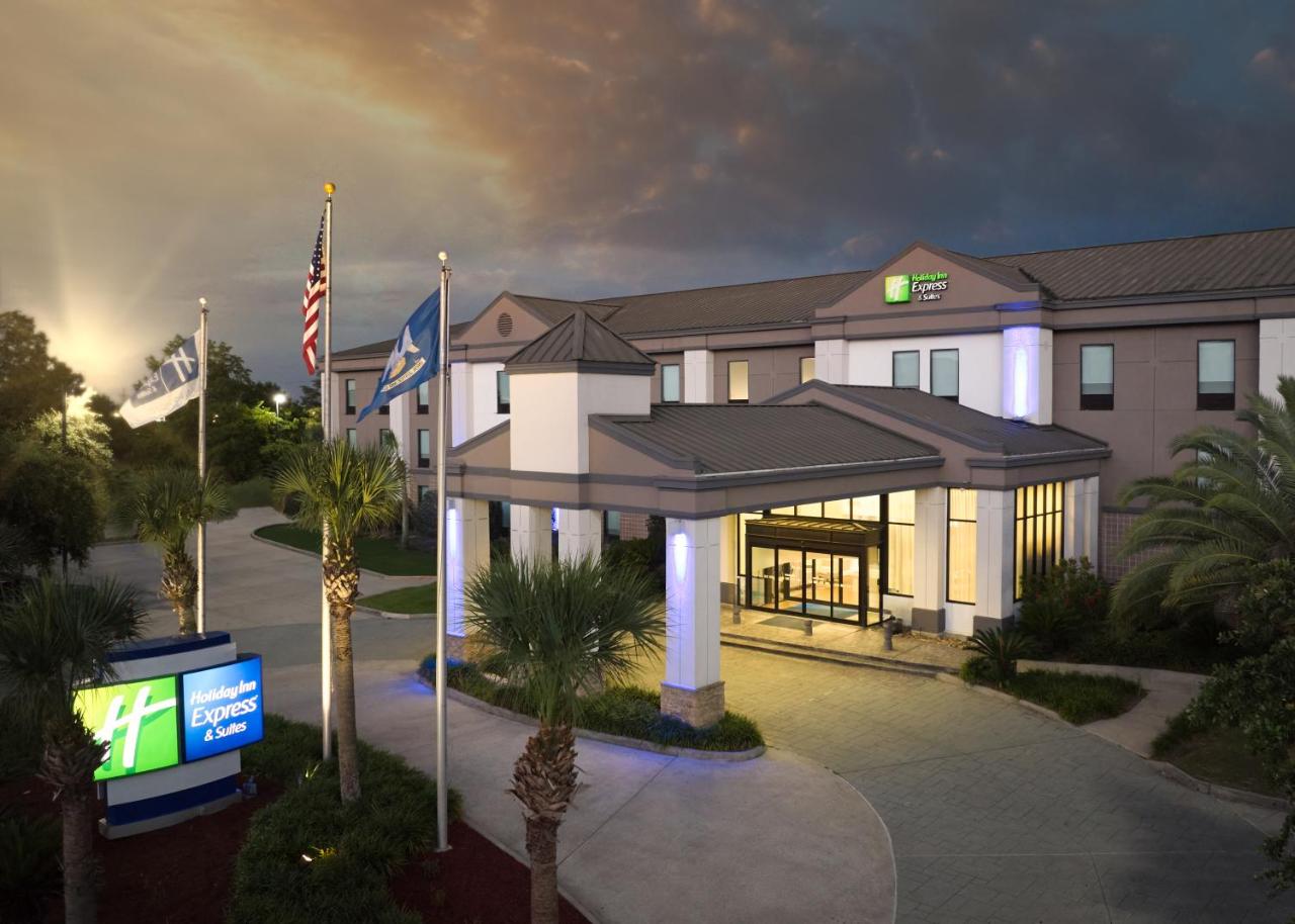 Photo - Holiday Inn Express and Suites New Orleans Airport by IHG