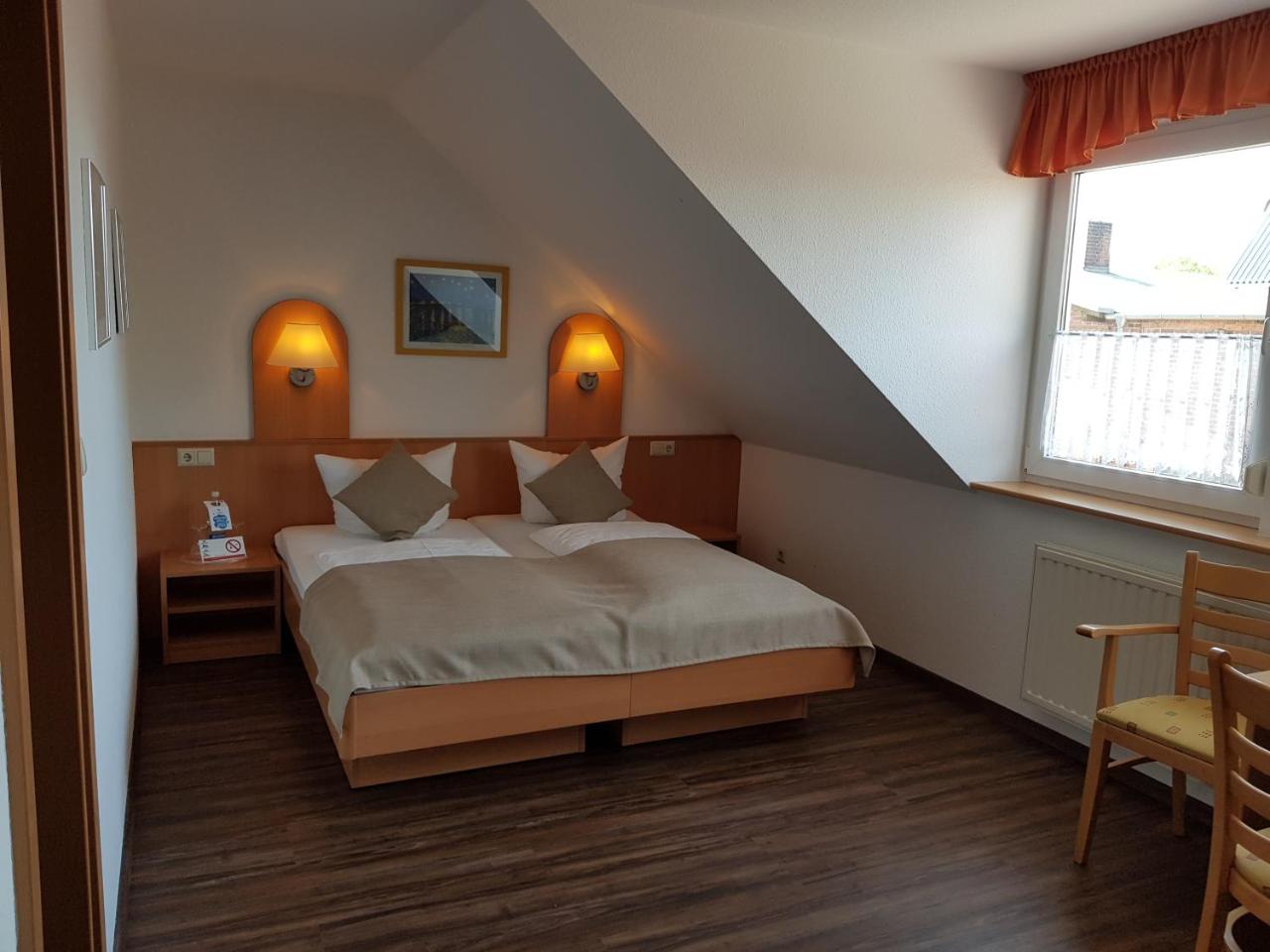 Land-gut-Hotel Seeblick photo 3