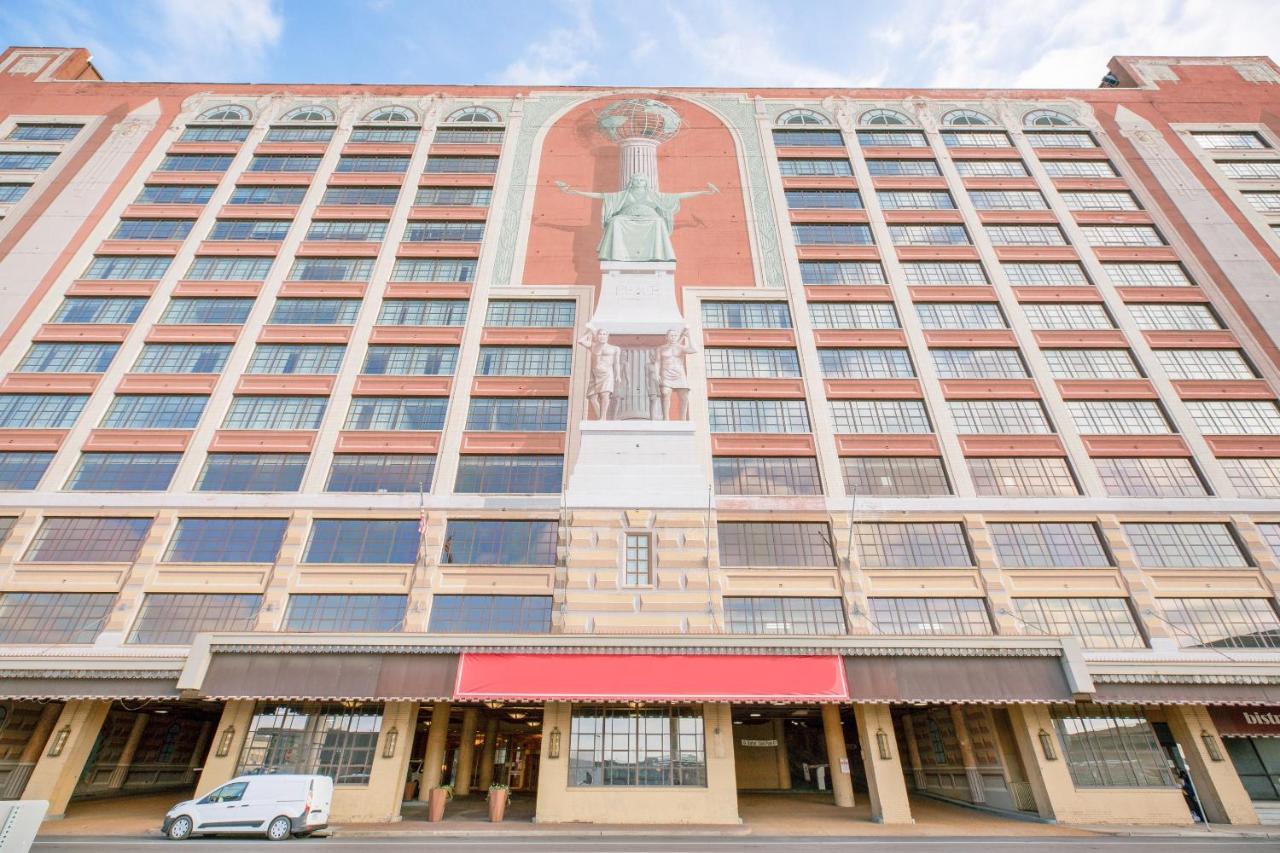Photo - OYO Hotel St Louis Downtown City Center MO