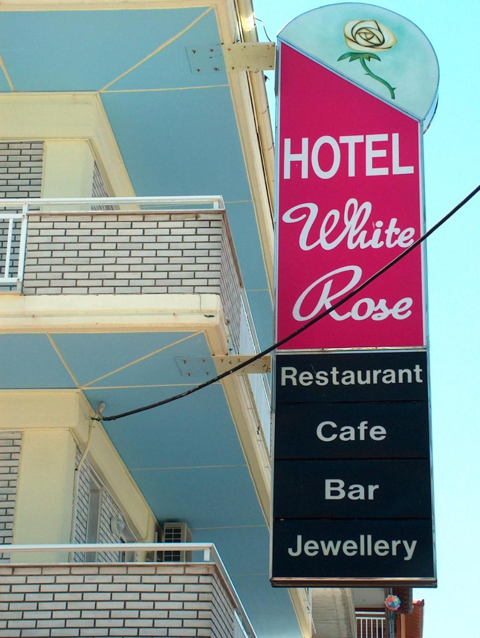 Hotel White Rose Beach