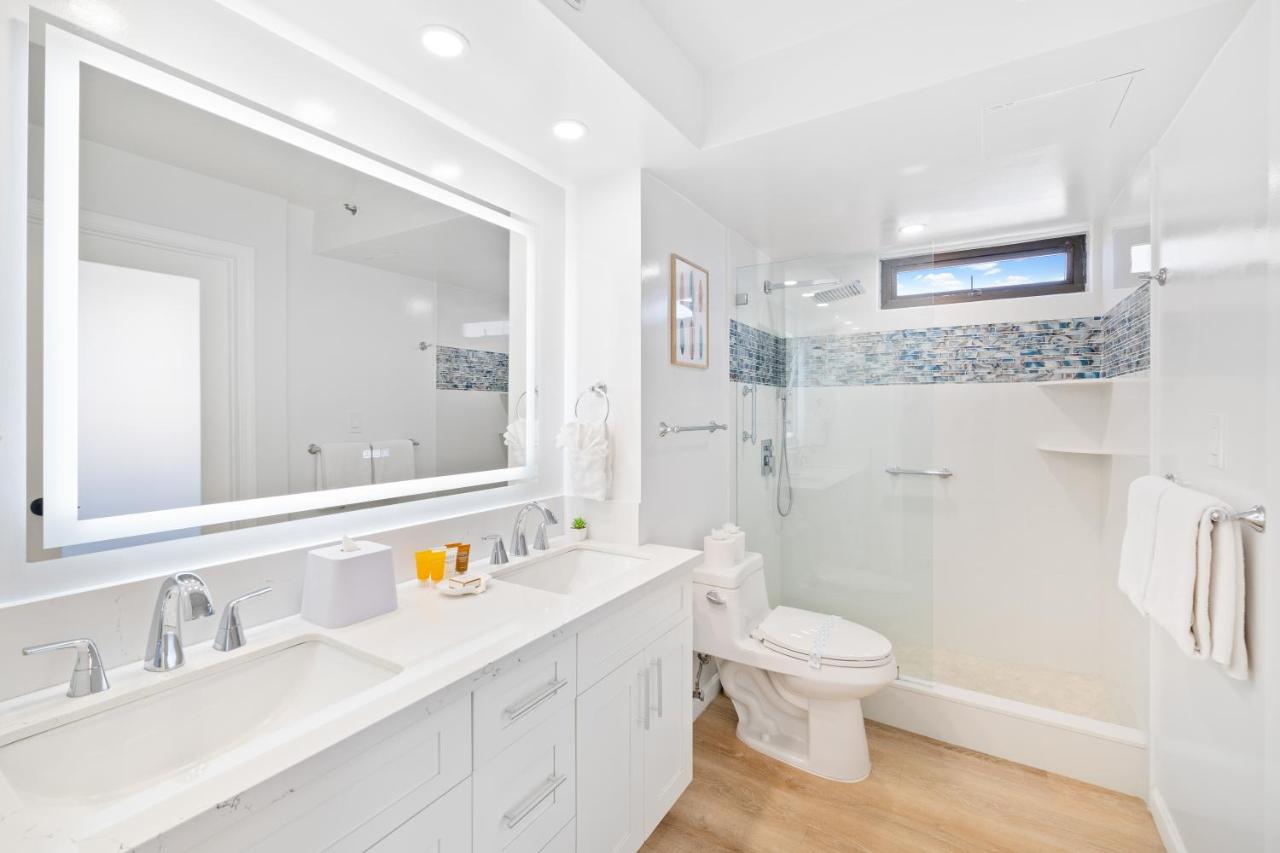 25th Floor Ocean View, Steps to Waikiki Beach, Free Parking - 5