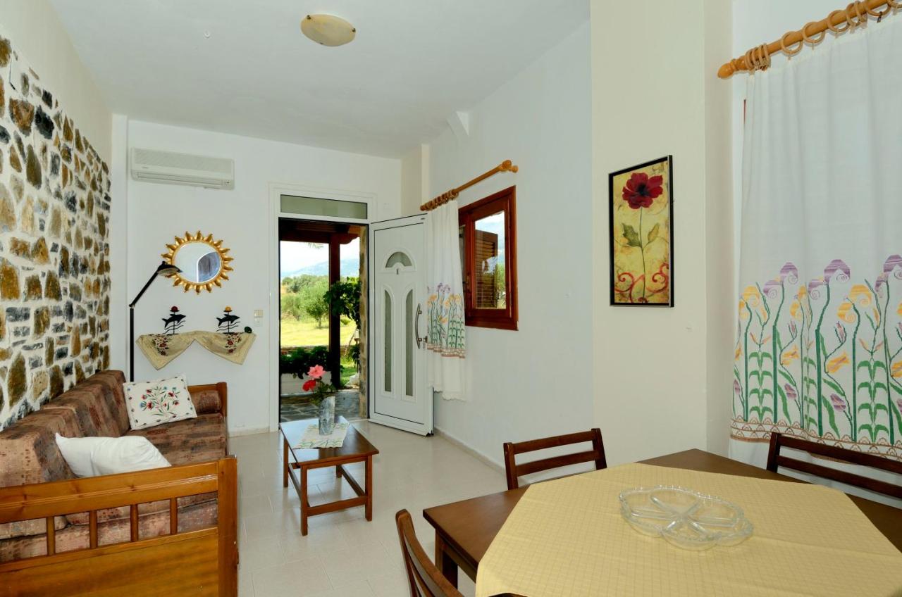 Albatros Studios & Apartments photo 4