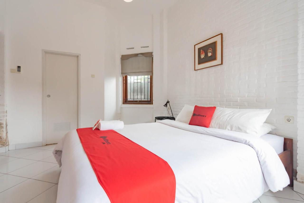 Foto - RedDoorz Plus near Dago Pakar