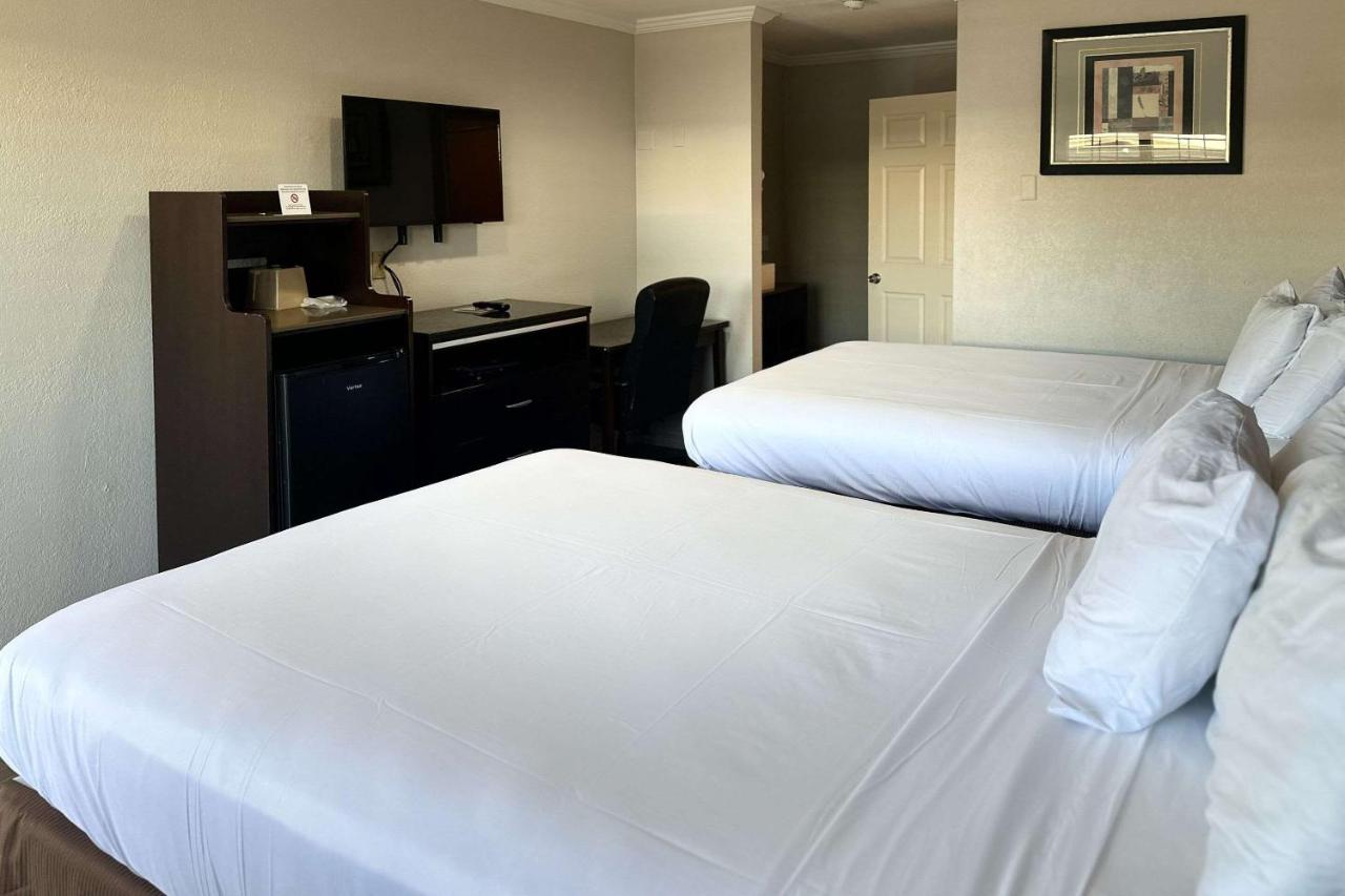 Rodeway Inn National City San Diego South photo 2