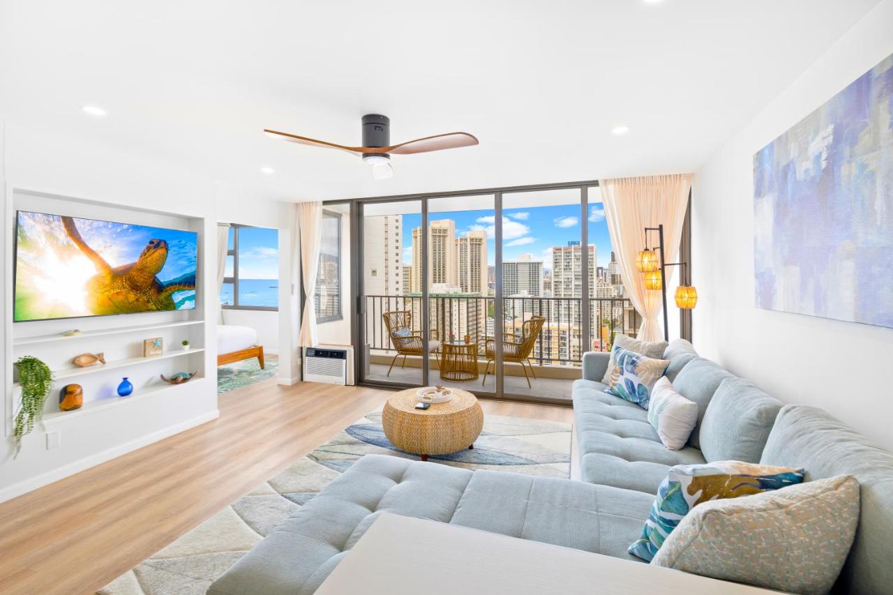 25th Floor Ocean View, Steps to Waikiki Beach, Free Parking - 2