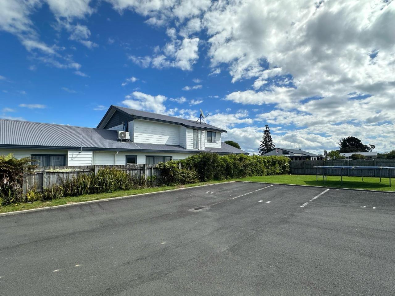 Eastland Pacific Motor Lodge photo 3