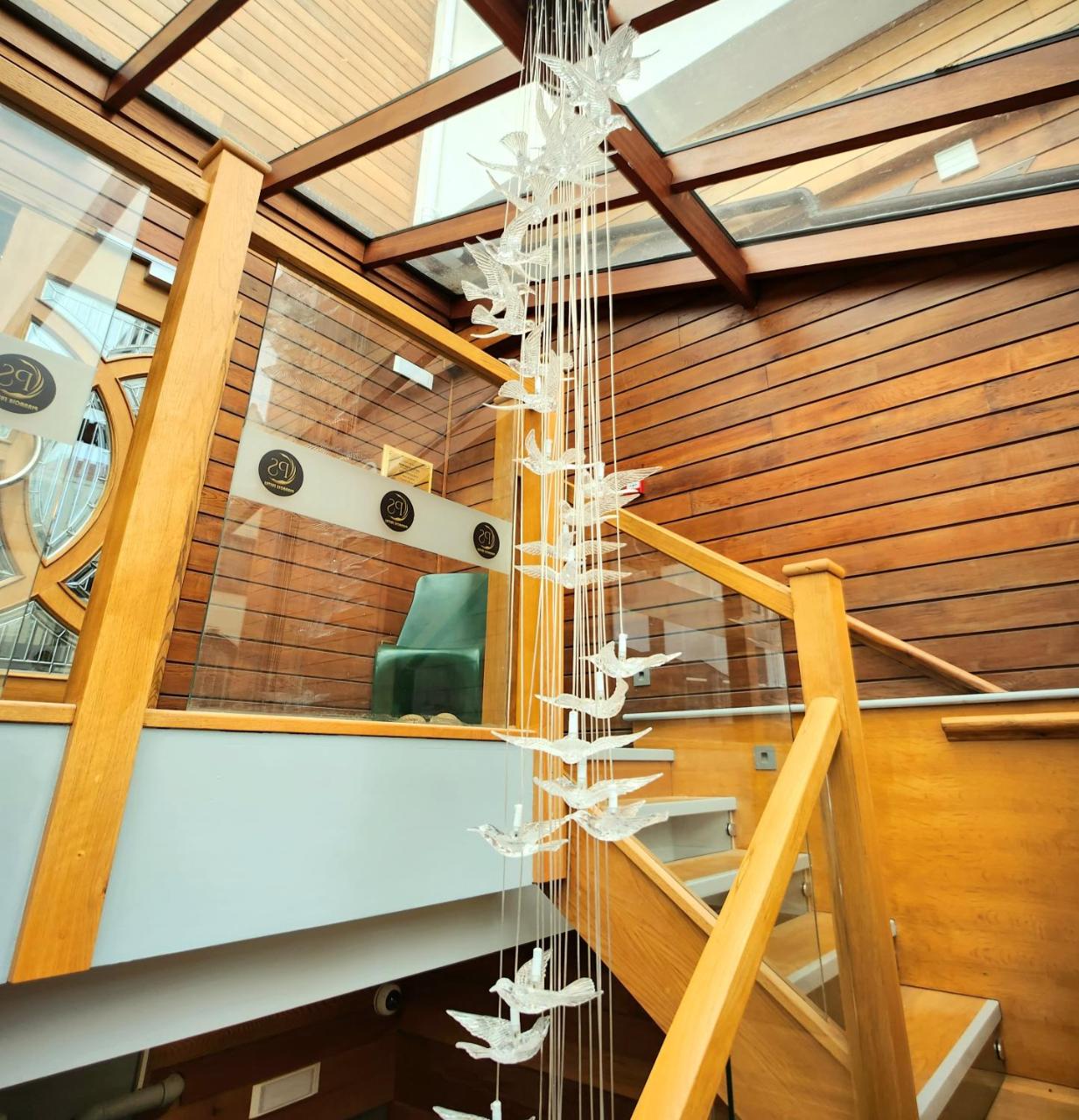 Pinnacle Suites Hotel photo 3
