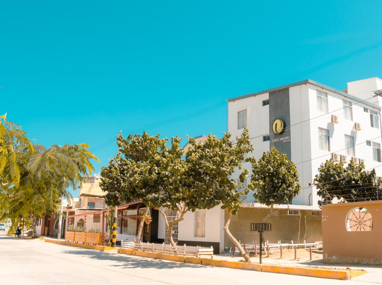 Hotel Oro Negro