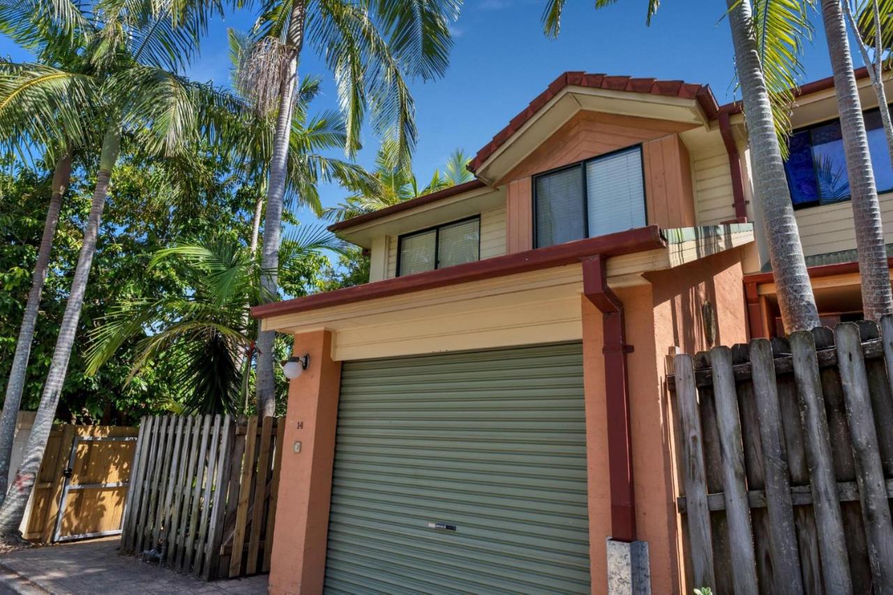 Mahogany Lodge - townhouse near Tallow Beach