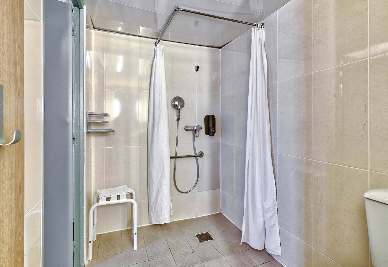 B&B HOTEL Clermont-Ferrand Le Brézet Aéroport - 5