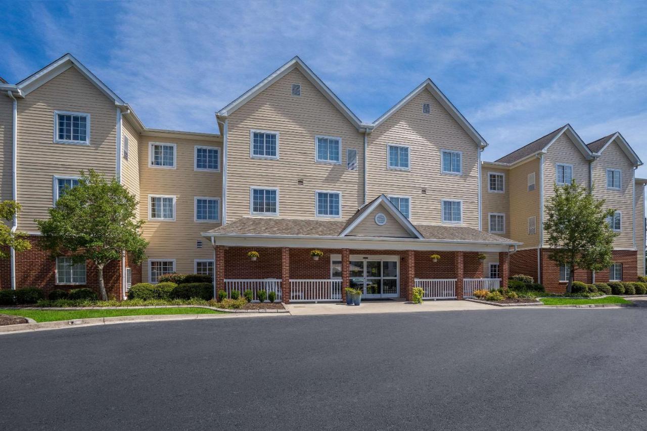 Photo - MainStay Suites Wilmington - University Area