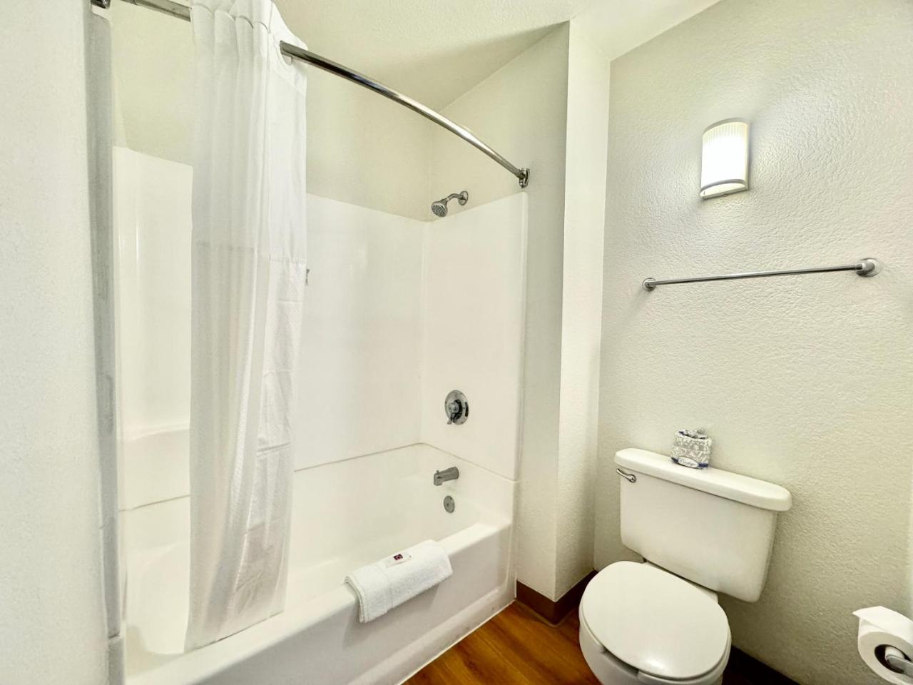 Studio 6 Bellflower CA Los Angeles photo 3