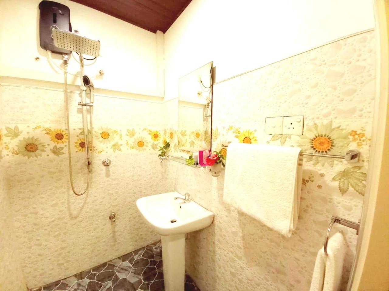 Dinu Lanka Resort photo 4