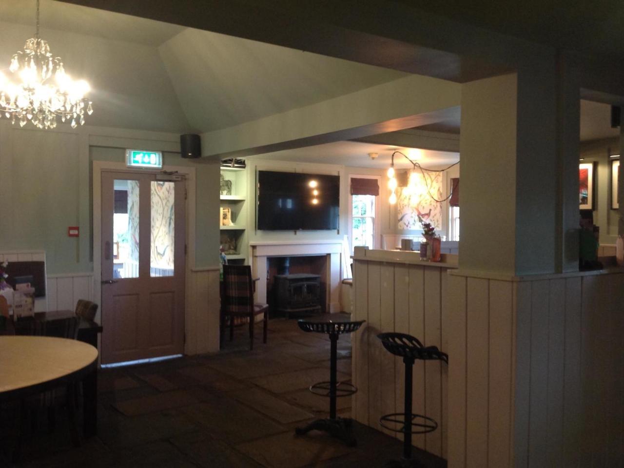 The Old Red Lion Inn photo 2