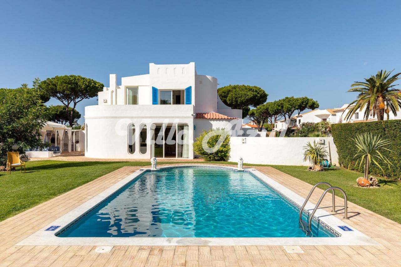 Elegant villa with private pool in Quarteira - 2