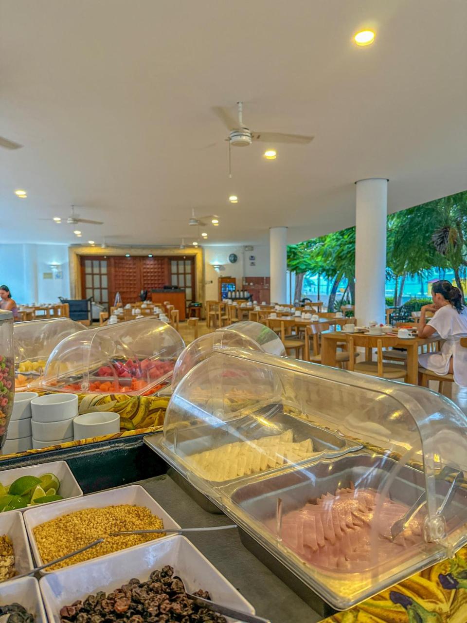 Tamaca Beach Resort photo 3